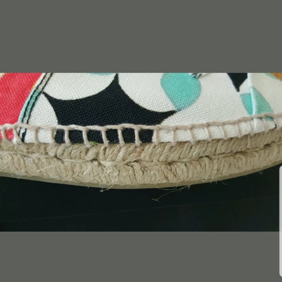 ⛔🍒HOST PICK 🍒 CHANEL MULTICOLOR ESPADRILLE - Picture 7 of 8